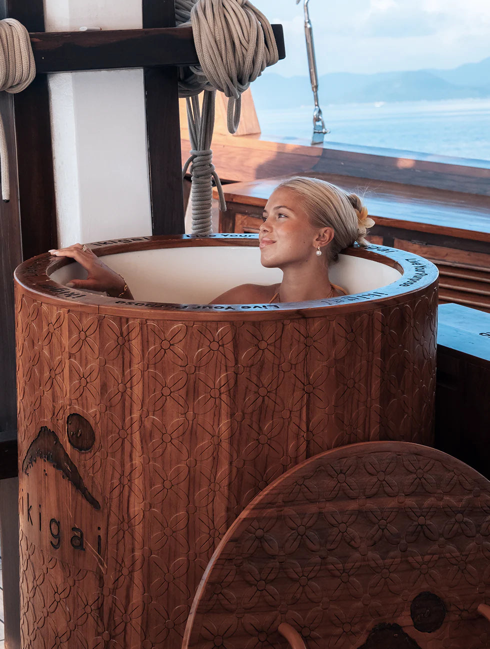 Ocean tub